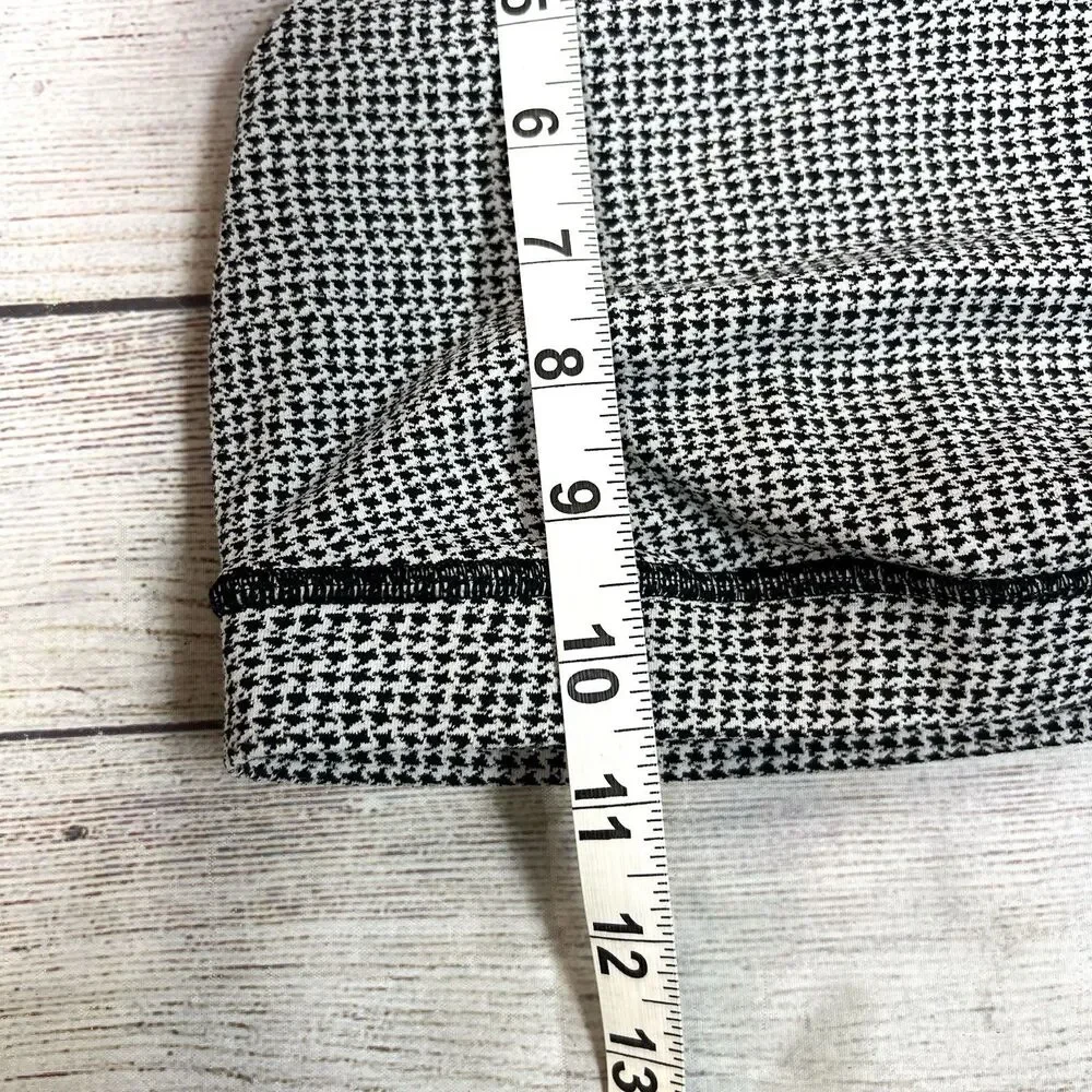 Lululemon Black White Houndstooth Strappy Energy Sports Bra Athletic Active 10
